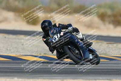 media/Dec-05-2024-Racers Edge (Thu) [[e102e0690b]]/2-A Group/Session 1 Turn 5/